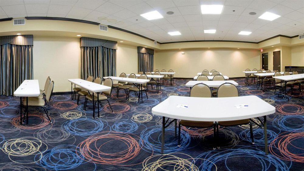 Holiday Inn Express & Suites Huntsville By Ihg Exterior photo