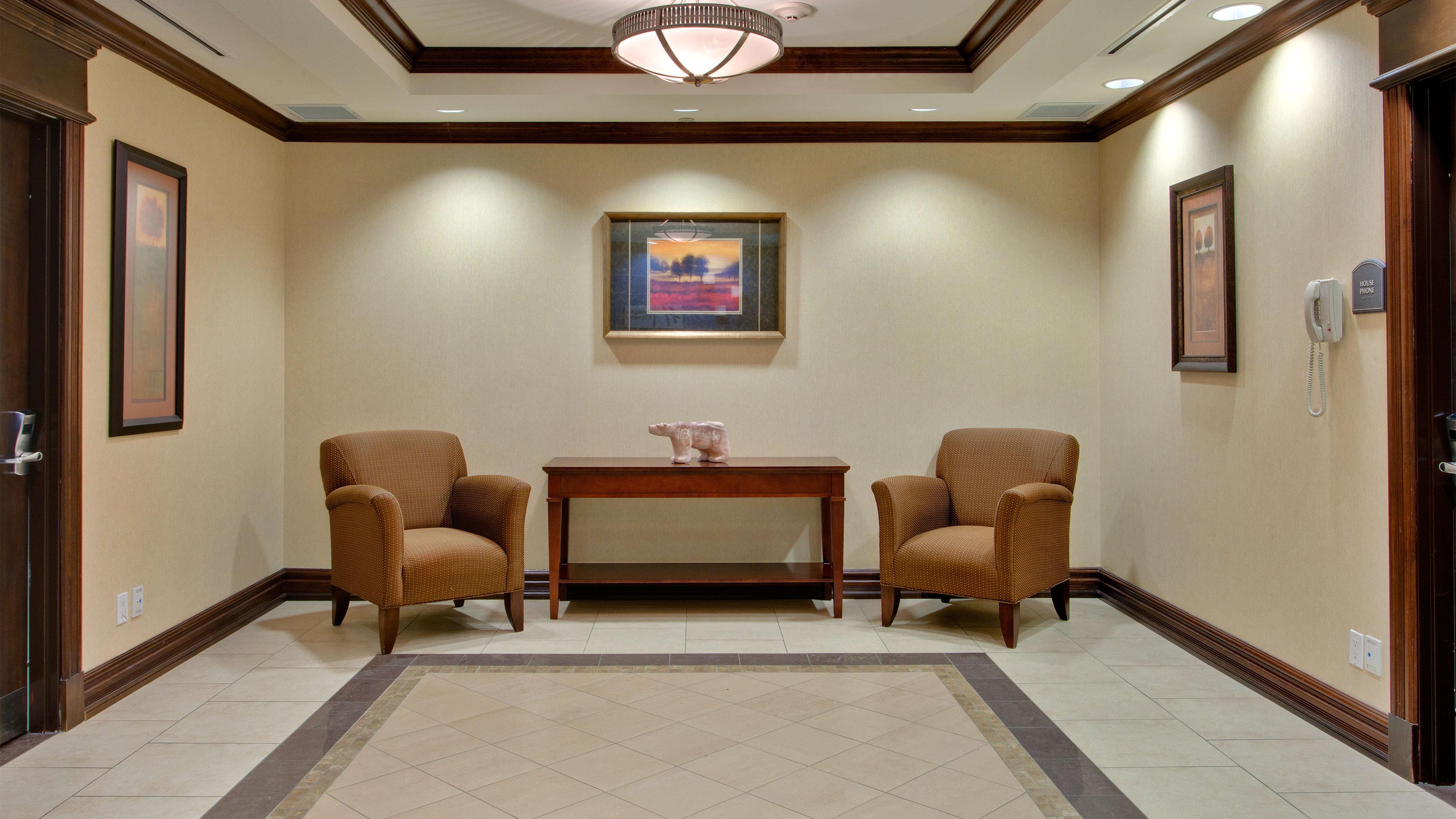 Holiday Inn Express & Suites Huntsville By Ihg Exterior photo