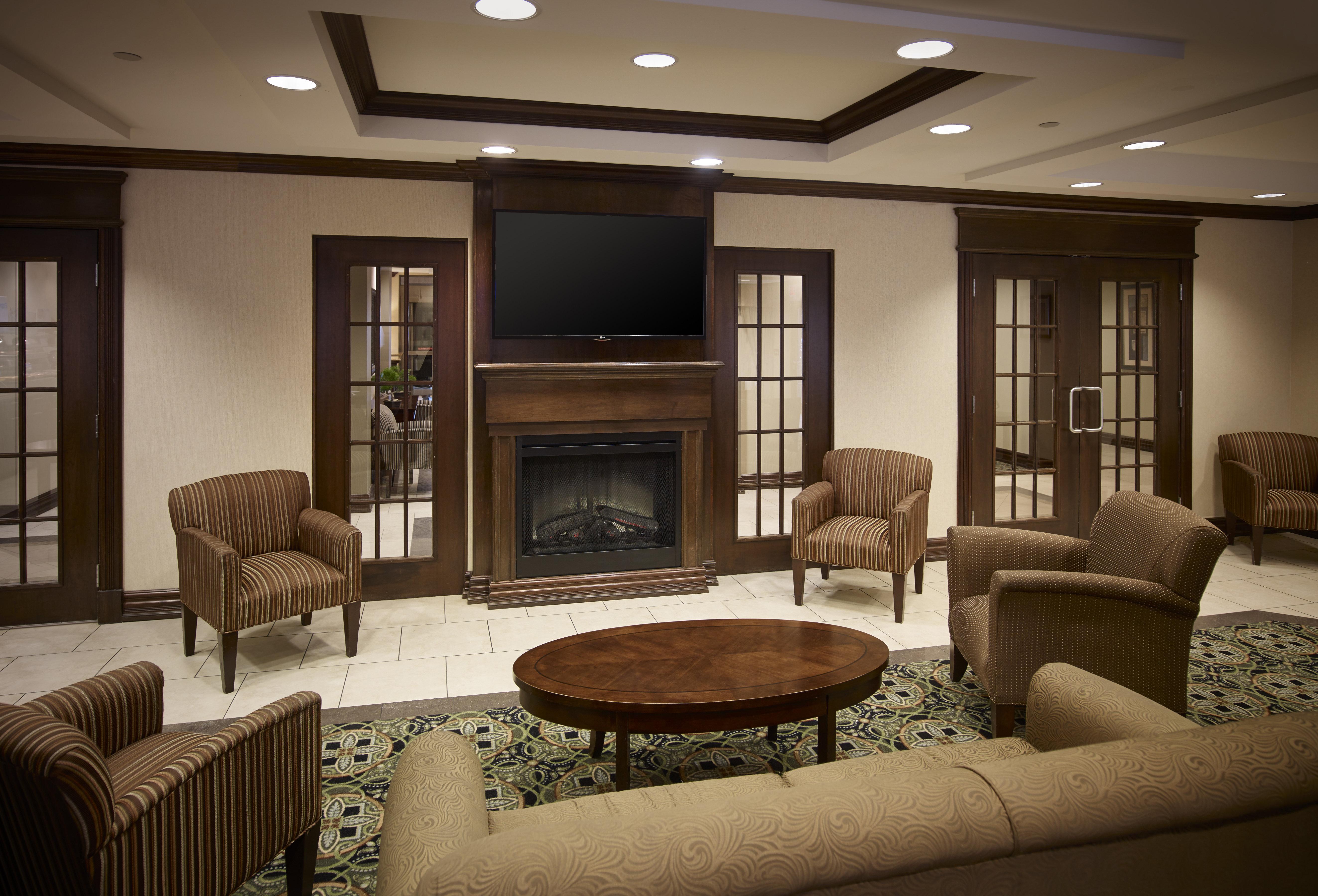 Holiday Inn Express & Suites Huntsville By Ihg Exterior photo
