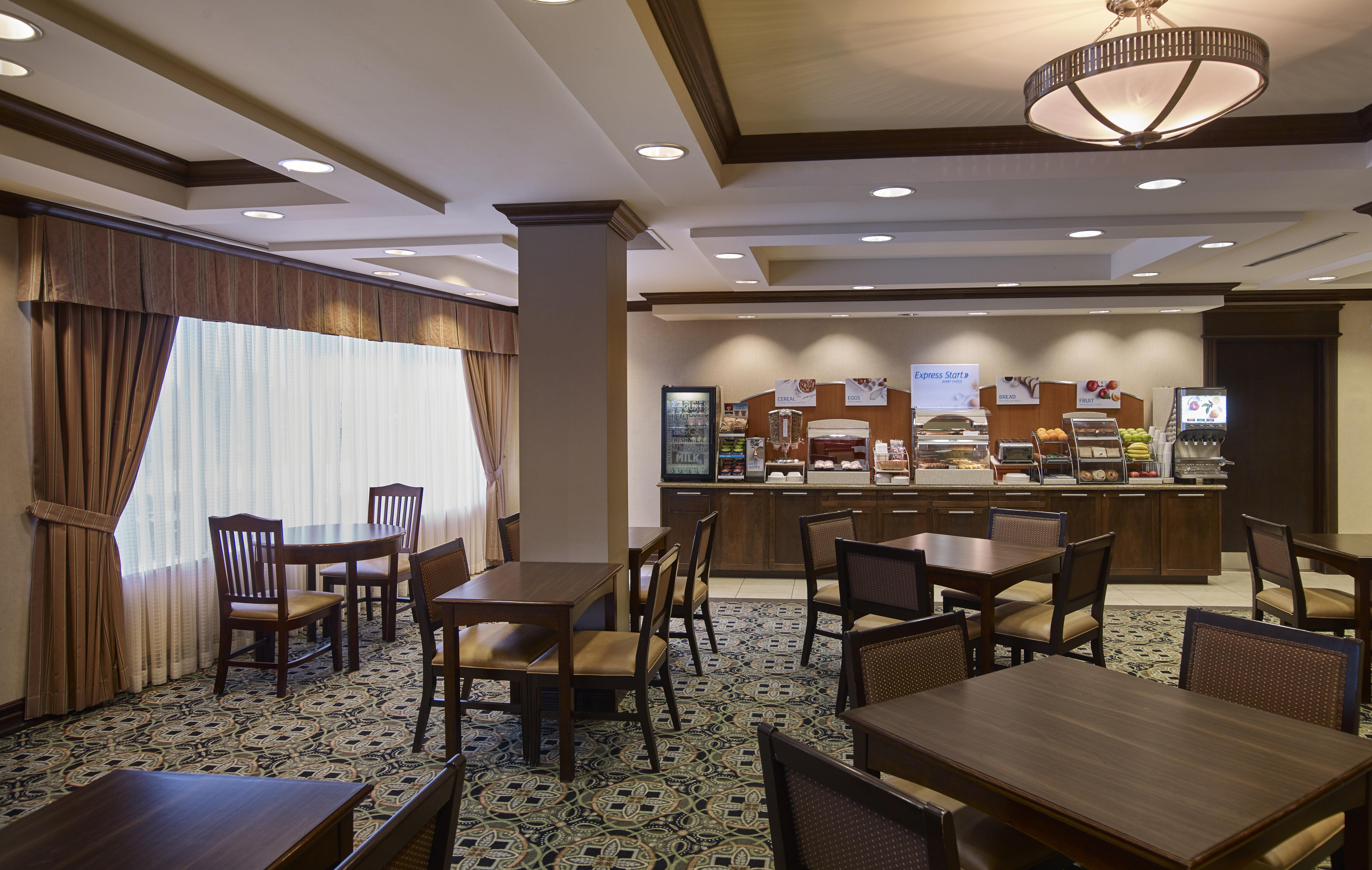 Holiday Inn Express & Suites Huntsville By Ihg Exterior photo