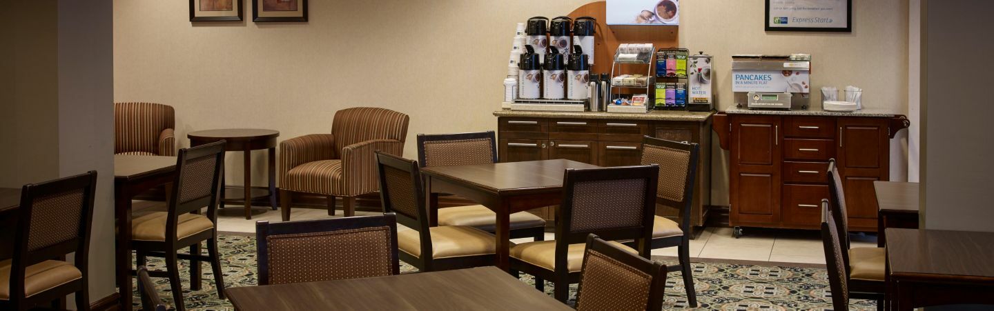 Holiday Inn Express & Suites Huntsville By Ihg Exterior photo
