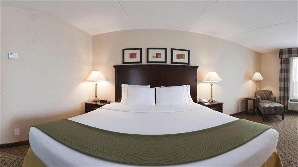 Holiday Inn Express & Suites Huntsville By Ihg Exterior photo